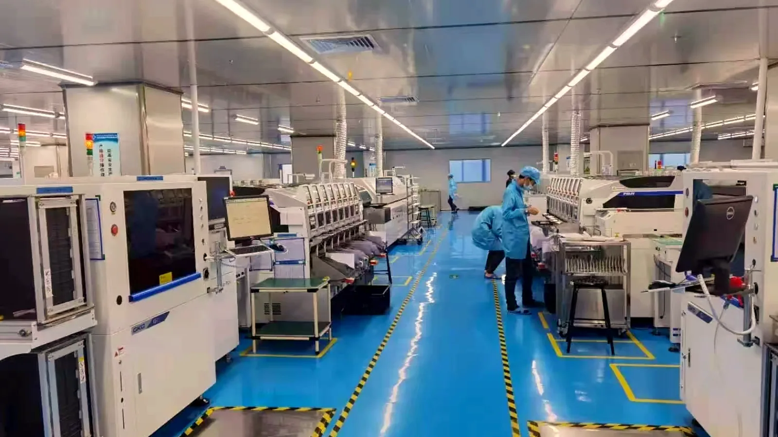 SMT production line at the MOZPCB factory
